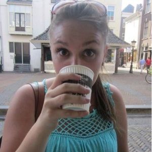 Meet your Posher, Lorilyn